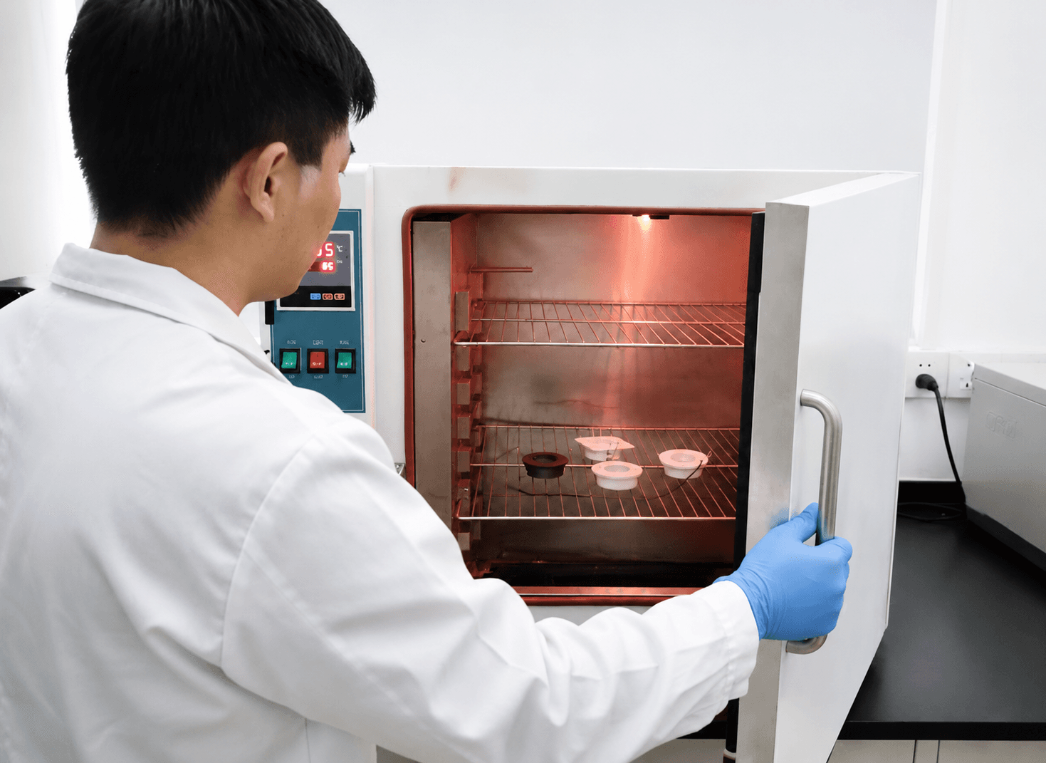 ANOVA high-temperature test for LED lighting components